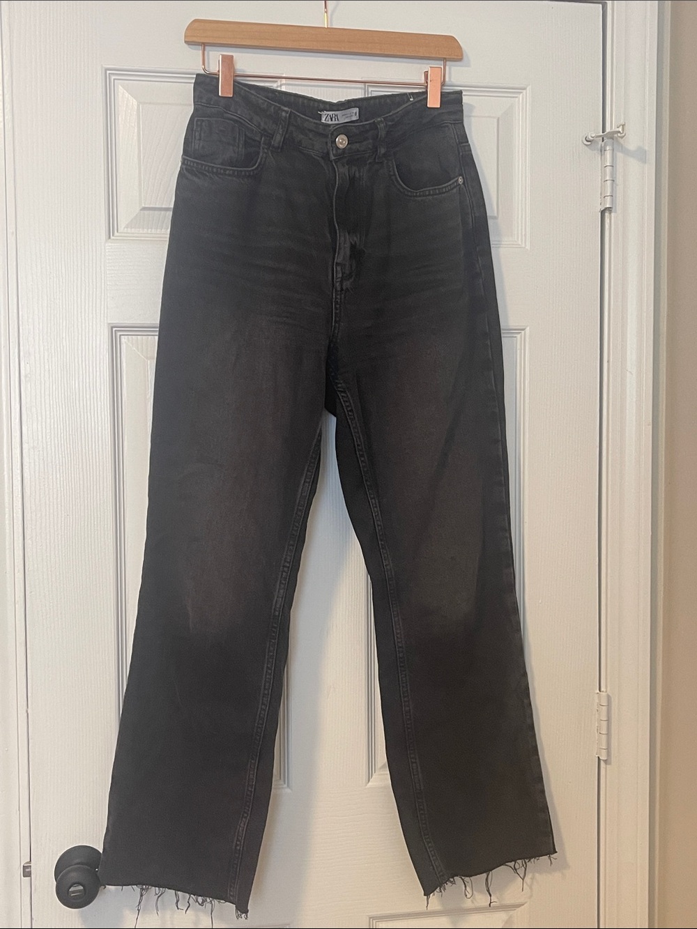 ZARA Black Straight-Leg Raw Hem Jeans